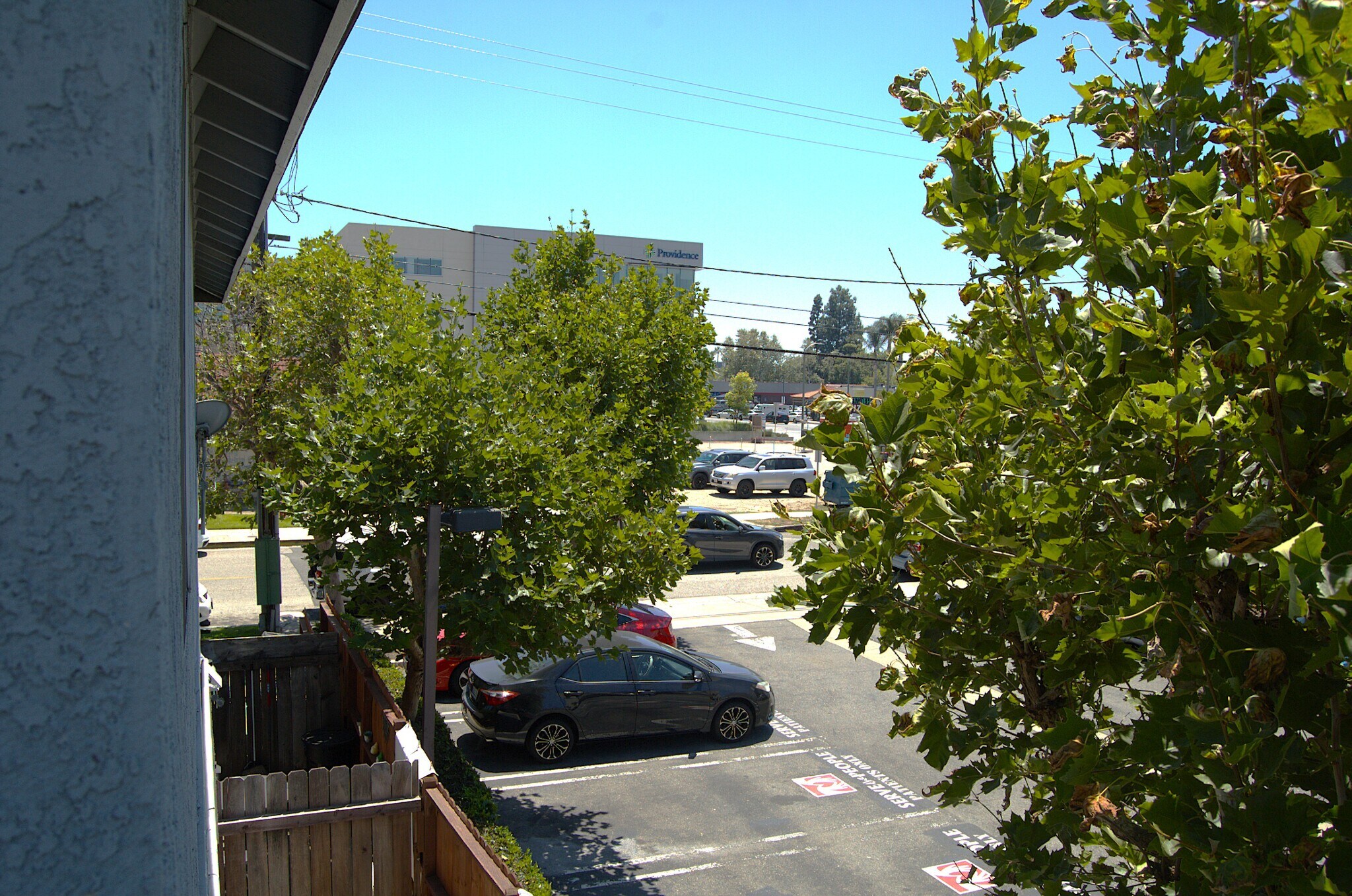 Building Photo - 1323 W Palmyra Ave