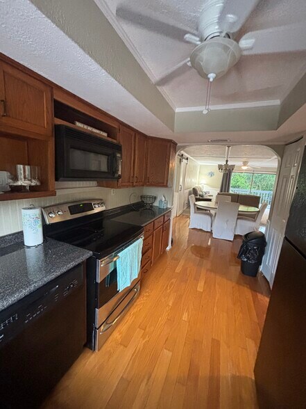 Building Photo - 9330 W Fort Island Trl