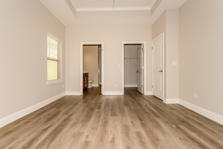 Building Photo - 4974 Summersun Dr
