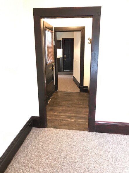 Building Photo - 112 Bernet Way