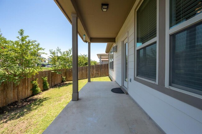 Building Photo - 15905 Windroot St