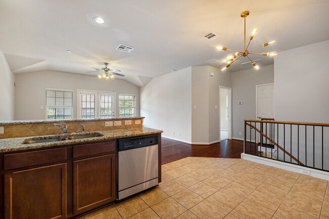Building Photo - Beautiful 2-Bedroom, 2-Bath Condo in South...