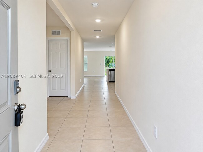 Building Photo - 9013 Ike Ct