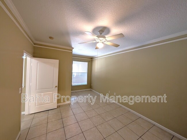 Building Photo - 10517 Villa View Cir