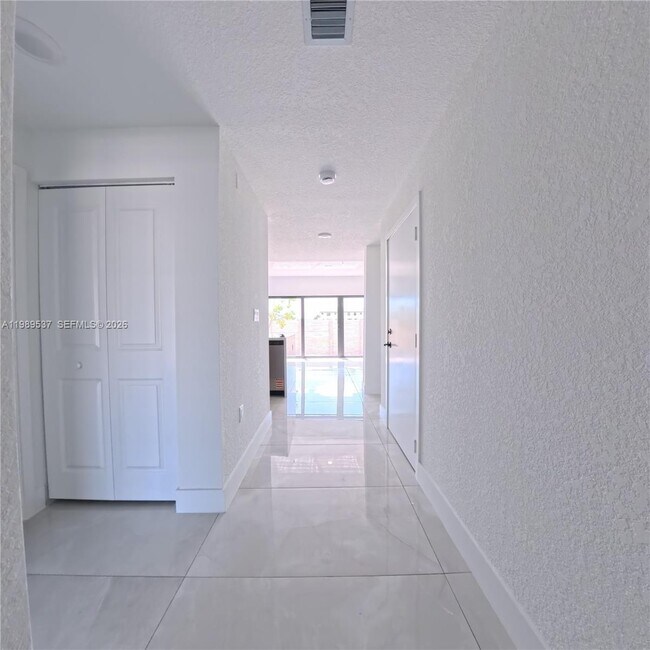 Building Photo - 1374 NW 1st St