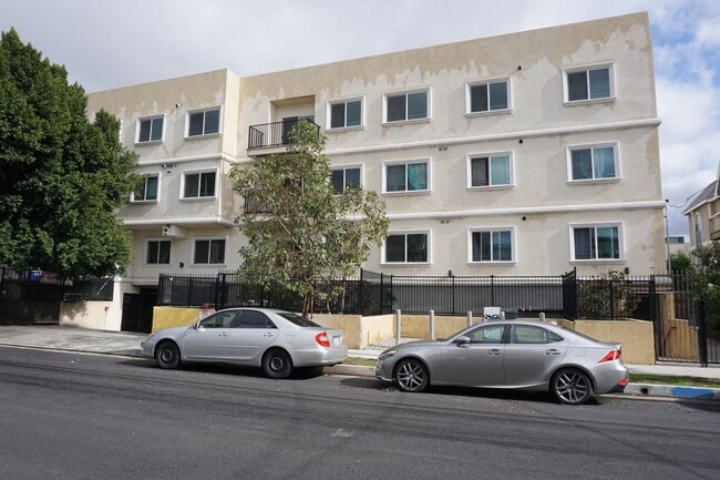 Building Photo - 9126 Langdon Ave