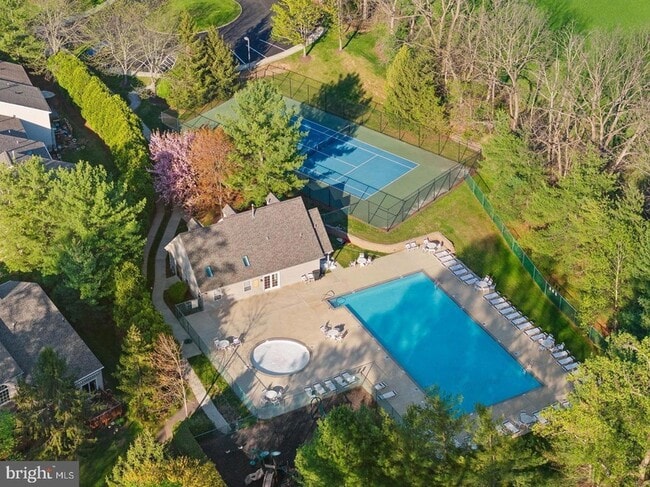 Building Photo - 1302 Black Walnut Dr