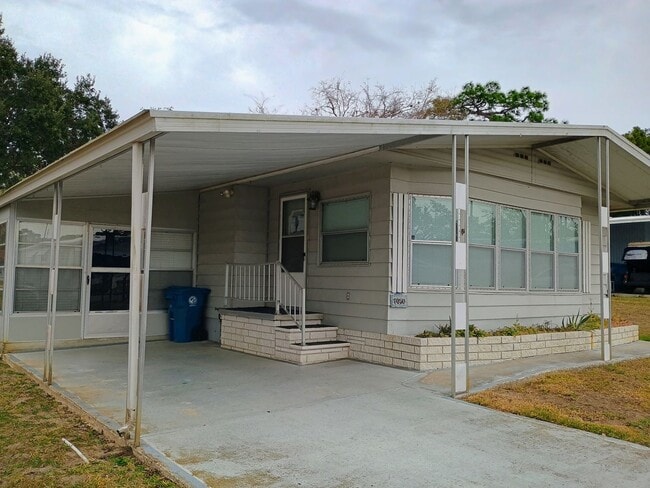 Building Photo - 2 Bedroom 2 bathroom