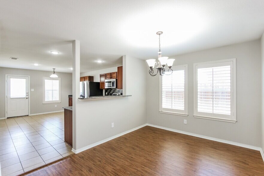 Building Photo - 314 Coneflower Dr