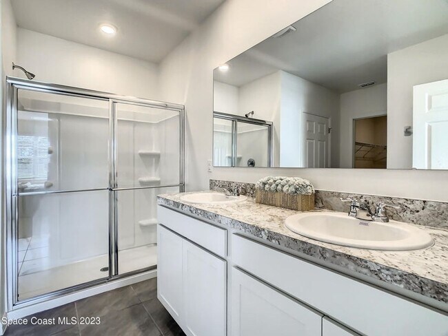 Building Photo - Charming SFH in Cypress Bay Preserve