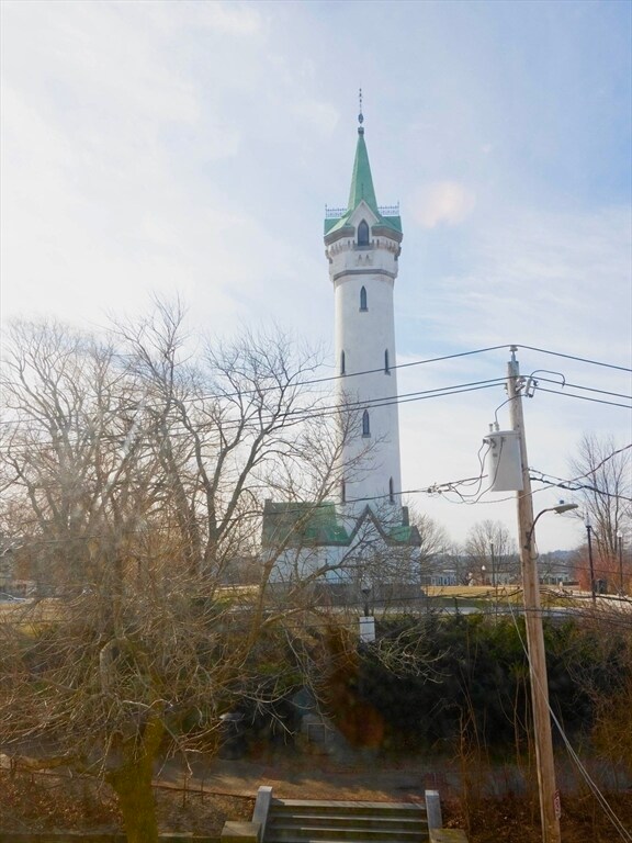 Building Photo - 27 Fort Ave