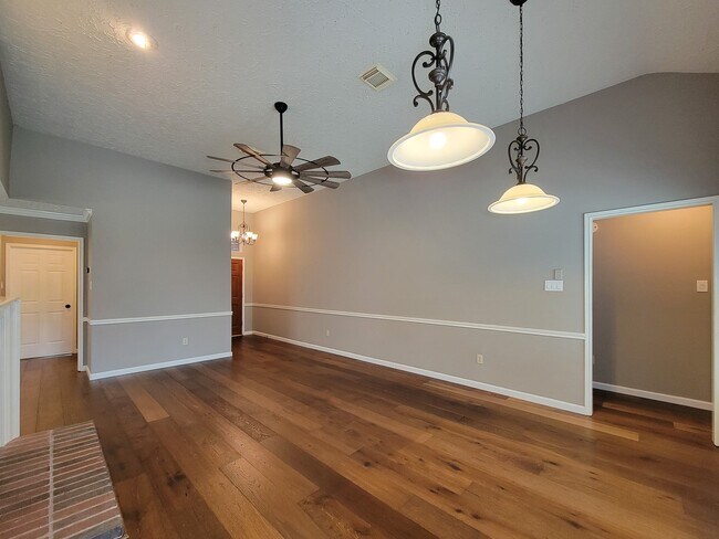 Building Photo - 14407 Sun Harbor Dr