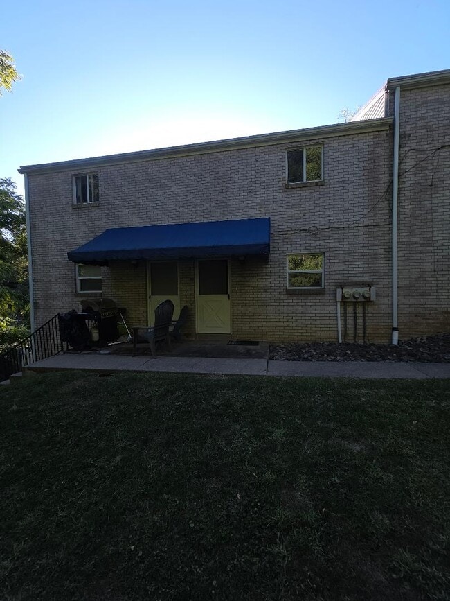 Building Photo - 414 Park Dr