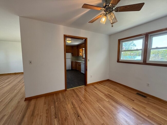 Building Photo - Three Bedroom Ranch
