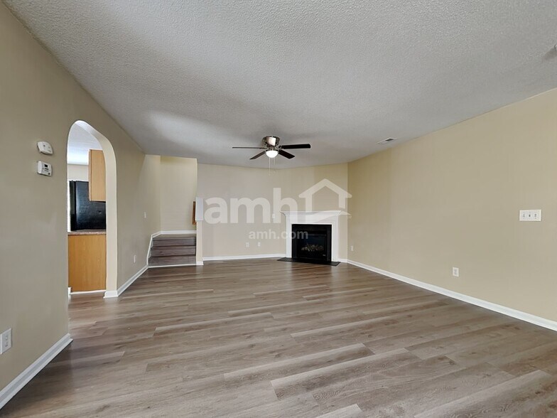 Building Photo - 3600 Mountain Brook Cir