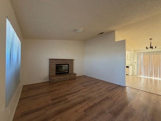 Building Photo - 3 Bedroom House Located in Cul De Sac Near Sportspark