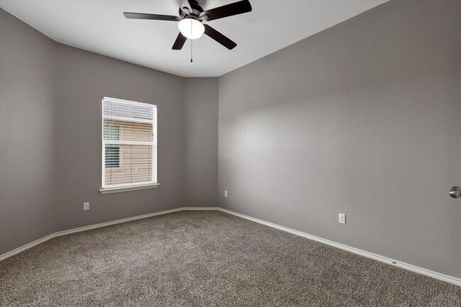 Building Photo - 108 Quarry Ln