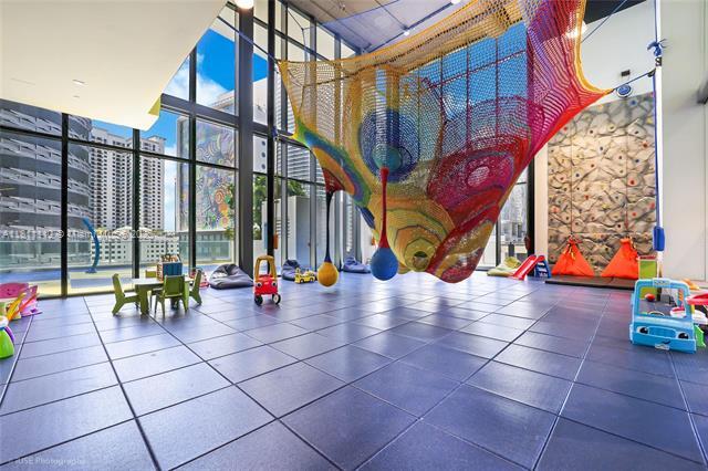 Building Photo - 1010 Brickell Ave