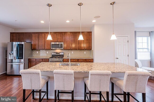 Building Photo - 6748 Green Mill Way