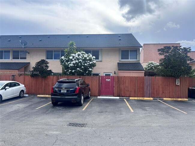 Building Photo - 8610 SW 156th Ct