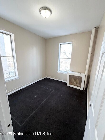 Building Photo - 37 Avon Pl