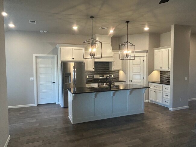 Building Photo - 9101 Poppey Pl