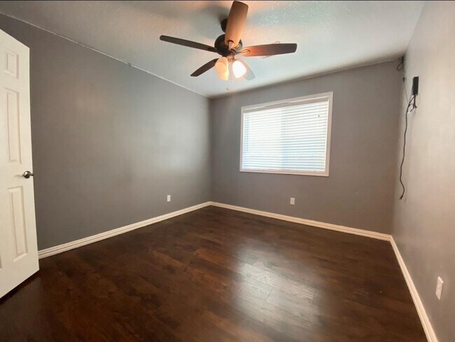 Building Photo - 18011 Pelican Way Rd