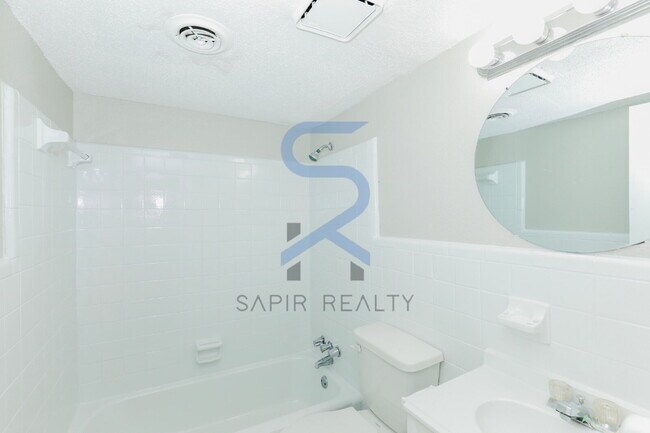 Building Photo - PRE-LEASING: Newly Updated All-Electric 2BR/1.5BA in Campbelton Rd