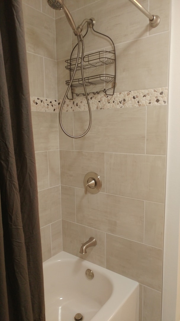 Building Photo - Gorgeous La Costa Condo!!