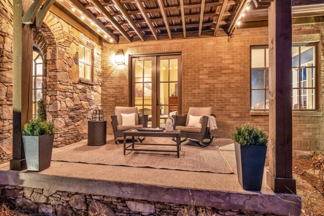 Building Photo - 1127 Glendale Ln