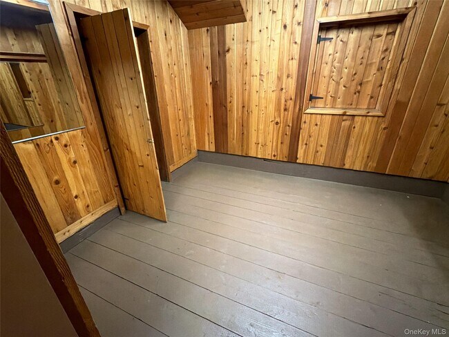 Building Photo - 6 Raven Way