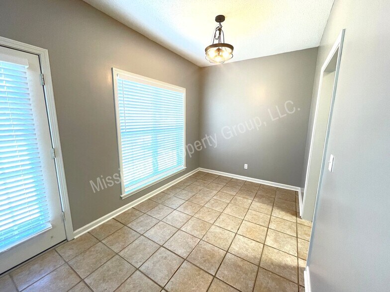 Building Photo - 213 Eagles Nest Ln