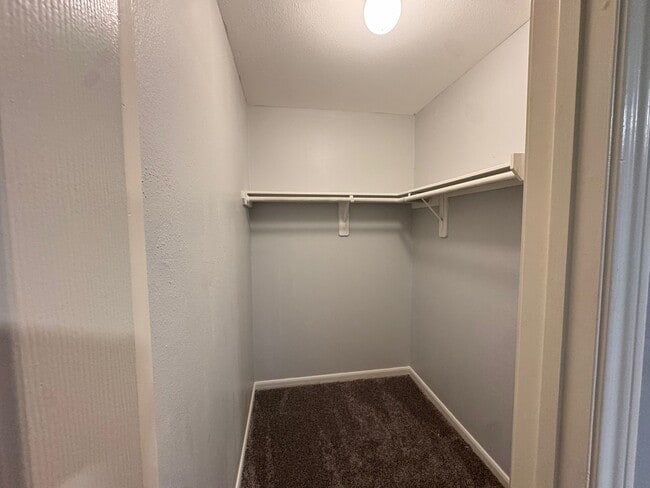 Building Photo - 6427 Waldron Cir