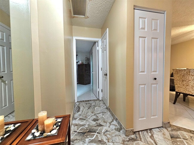 Building Photo - 2141 NE 1st Ct