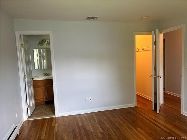 Building Photo - 127 Orchard Dr