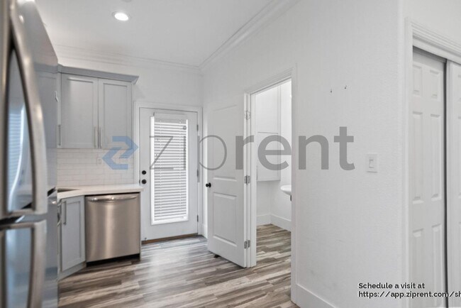 Building Photo - 24518 Karina St