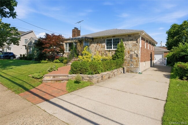 Building Photo - 1641 Falmouth Ave