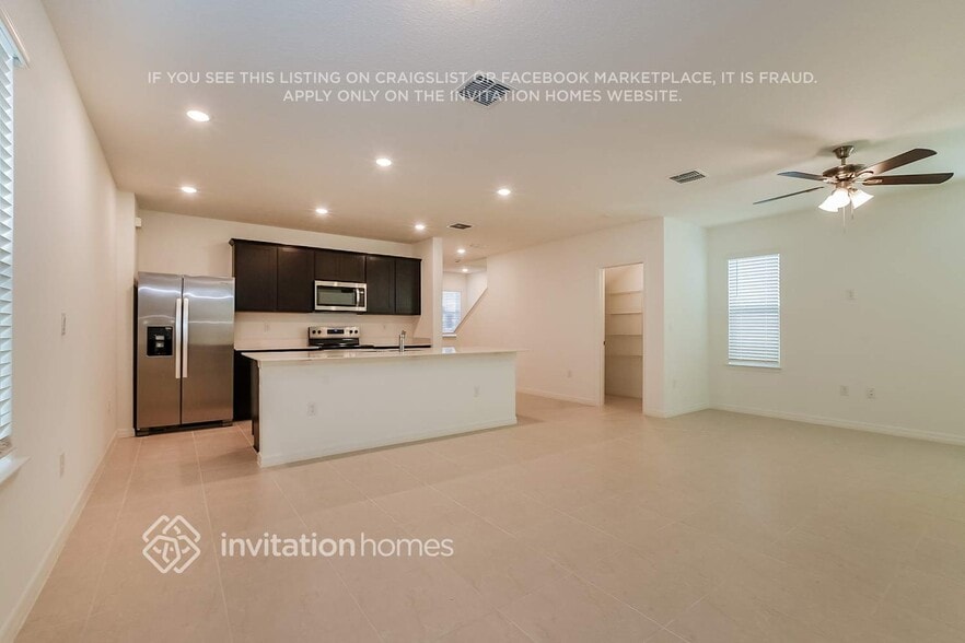 Building Photo - 5814 Sagebrush Aly