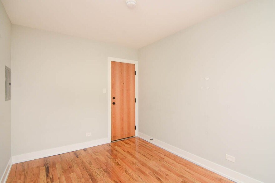 Building Photo - 2915 N Mildred Ave