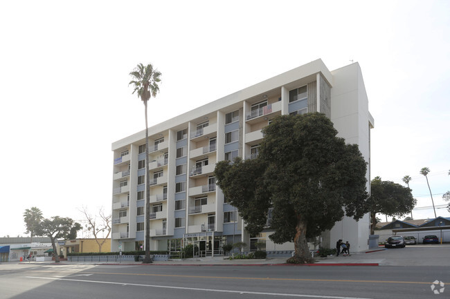 Building Photo - Plaza Vista