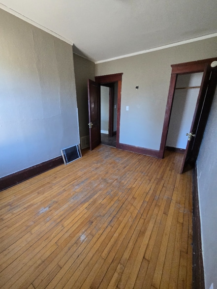 Building Photo - 2566 N 40th St