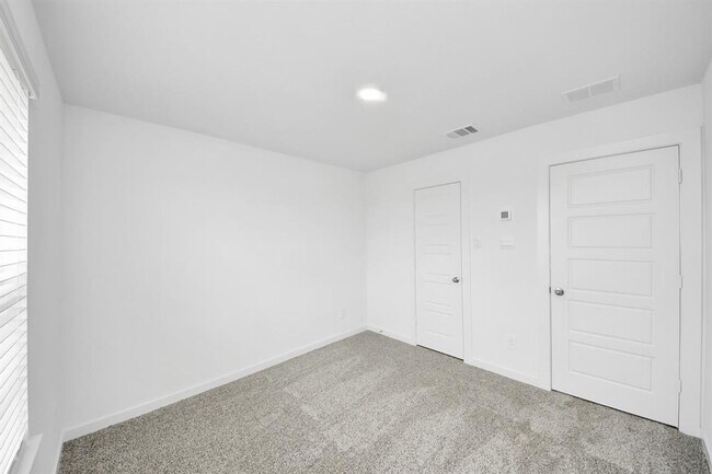 Building Photo - 1319 Star Grass Ln