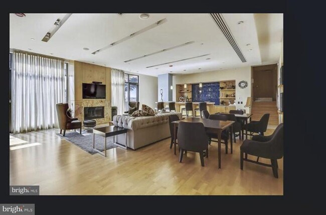 Building Photo - 475 K St NW
