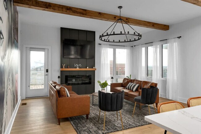 Building Photo - 12B Fern Ave