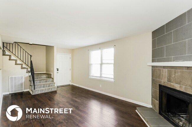 Building Photo - 105 Nelson Ct W