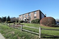 Building Photo - 139 King St