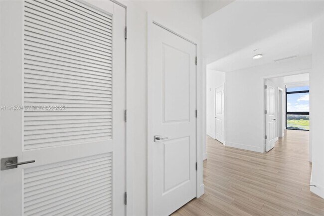 Building Photo - 101 Diplomat Pkwy