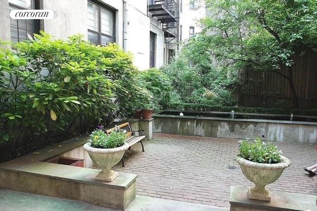 Building Photo - 44 Butler Pl