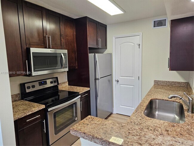 Building Photo - 2627 NW 33rd St