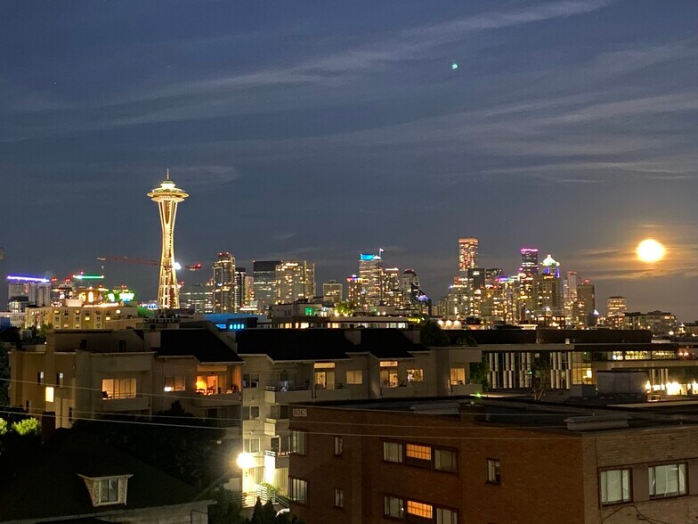 Building Photo - 415 W Mercer St